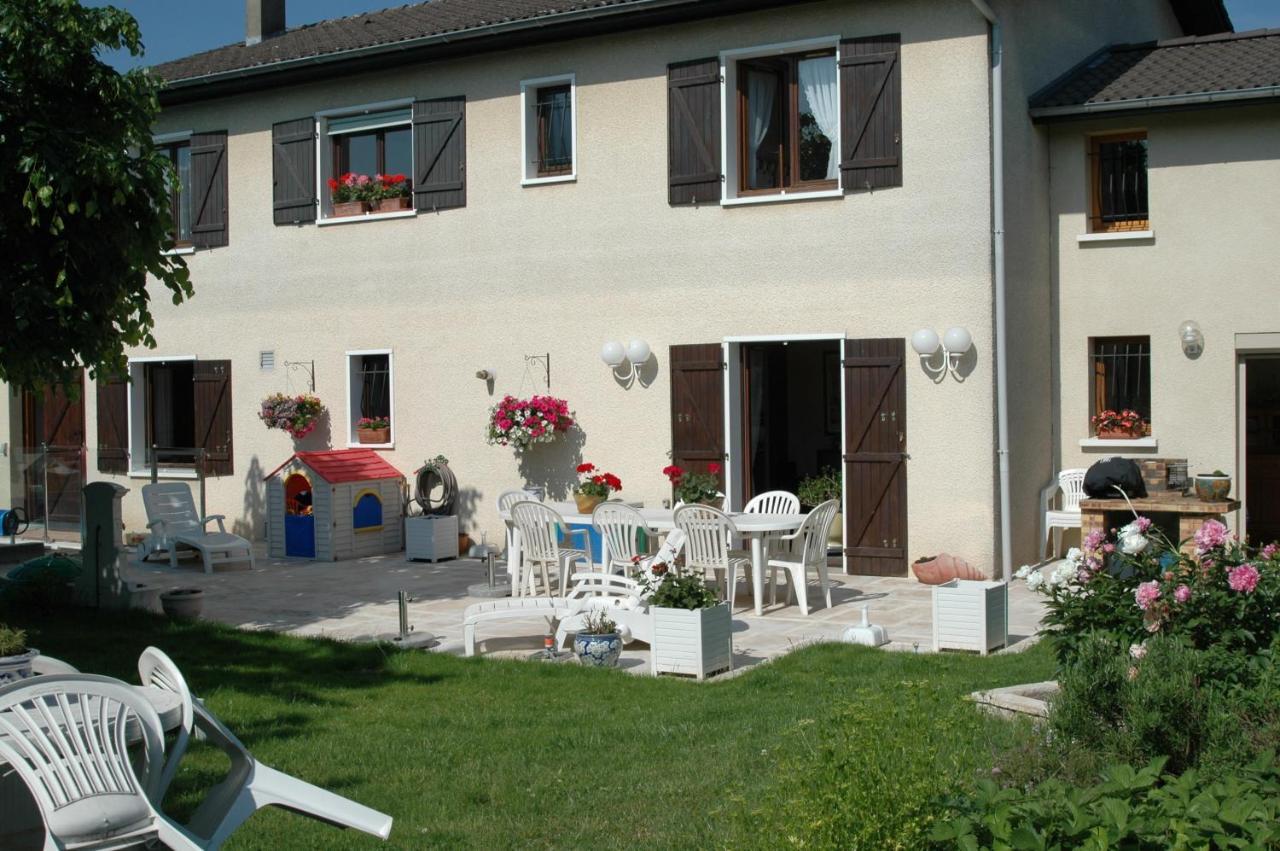 Le Jardin De Roses Dominique Loreau Saint-Bonnet-de-Mure Kamer foto